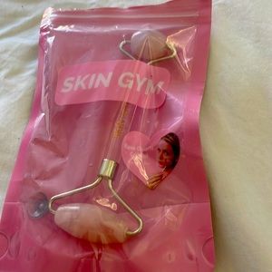 Skin Gym Rose Quartz Crystal facial roller